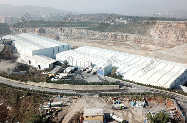 凱運(yùn)達(dá)石料廠時(shí)產(chǎn)1000噸智能化骨料生產(chǎn)線項(xiàng)目航拍圖