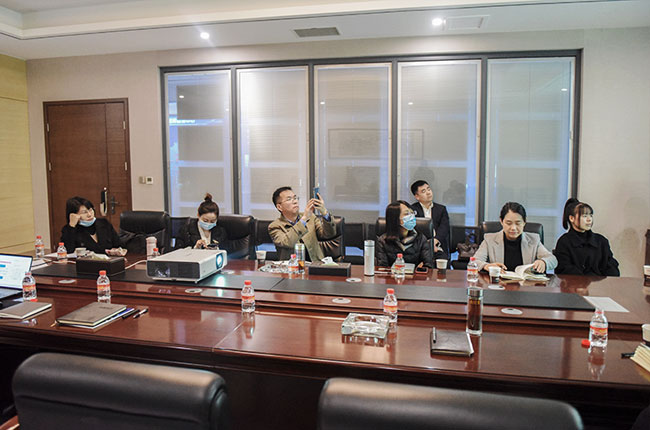 就公司財務(wù)管理等情況進(jìn)行交流