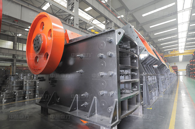 鄂式細(xì)破碎機(jī)型號(hào)參數(shù)