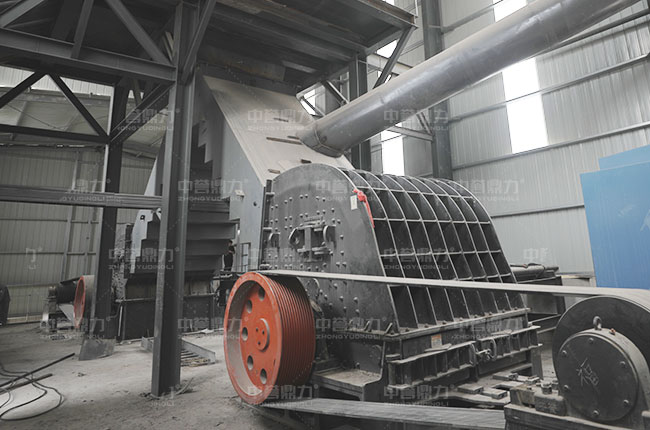 同時(shí)使用兩臺(tái)輕型錘破