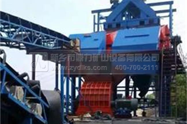 時產500噸石料生產線中的振動篩