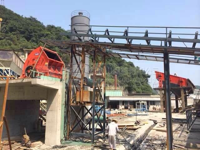 粉磨生產(chǎn)線中的振動篩分設(shè)備