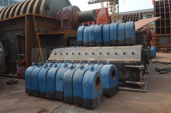 錘式破碎機(jī)錘頭使用壽命