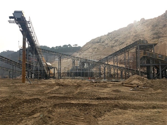 采石場破碎生產(chǎn)設(shè)備