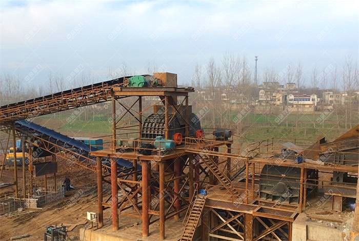 環(huán)錘破碎機(jī)使用現(xiàn)場(chǎng)