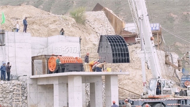 節(jié)能細(xì)碎機(jī)