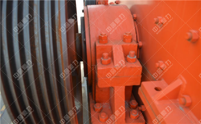 錘式破碎機局部驅(qū)動