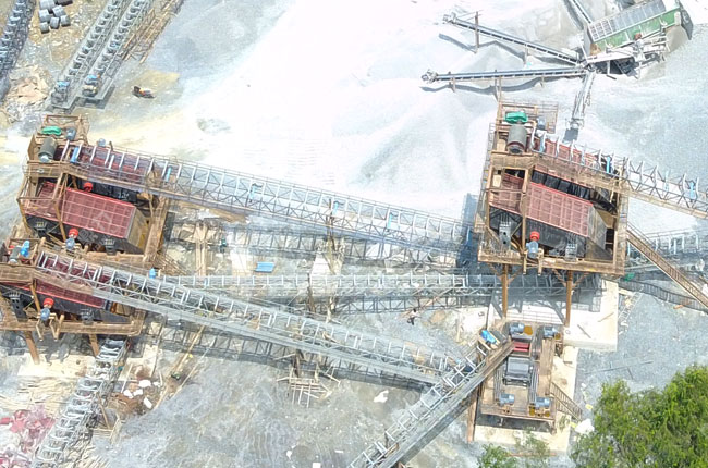 日產(chǎn)萬(wàn)噸砂石料破碎篩分生產(chǎn)線(xiàn)