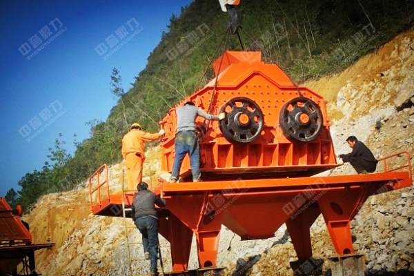 碎沙機(jī)安裝現(xiàn)場