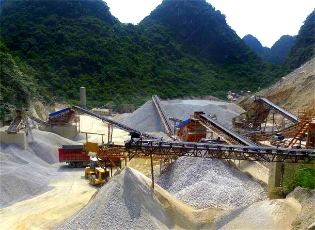 碎石生產(chǎn)線現(xiàn)場(chǎng)