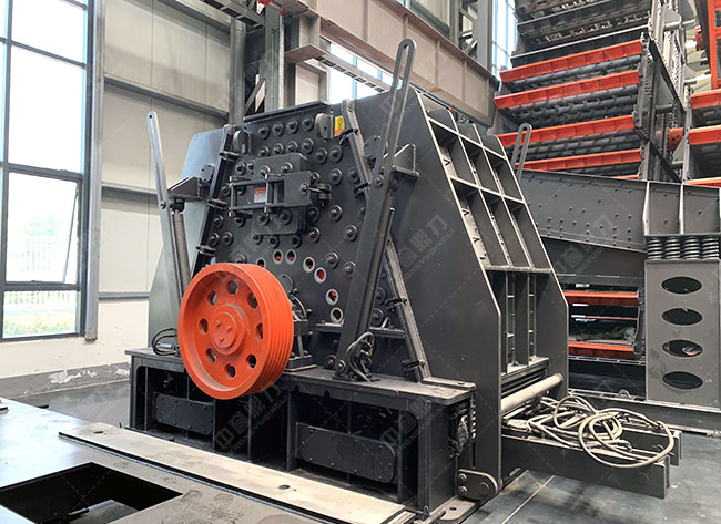 雙腔硬巖石子破碎機