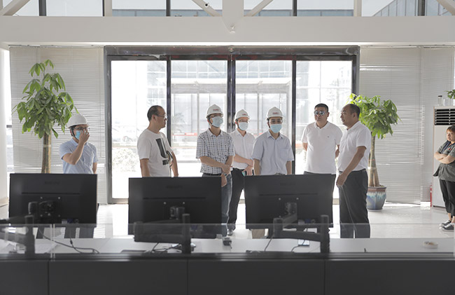 了解藍天環(huán)保智慧廠區(qū)生產(chǎn)線中控系統(tǒng)操作情況